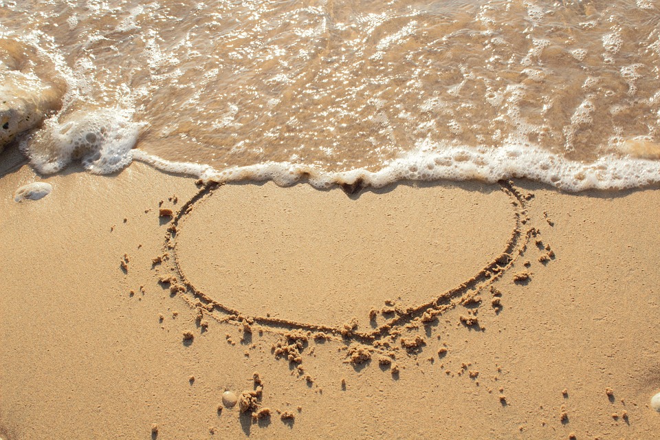 Amour de vacances : 5 conseils pour en faire une relation durable.