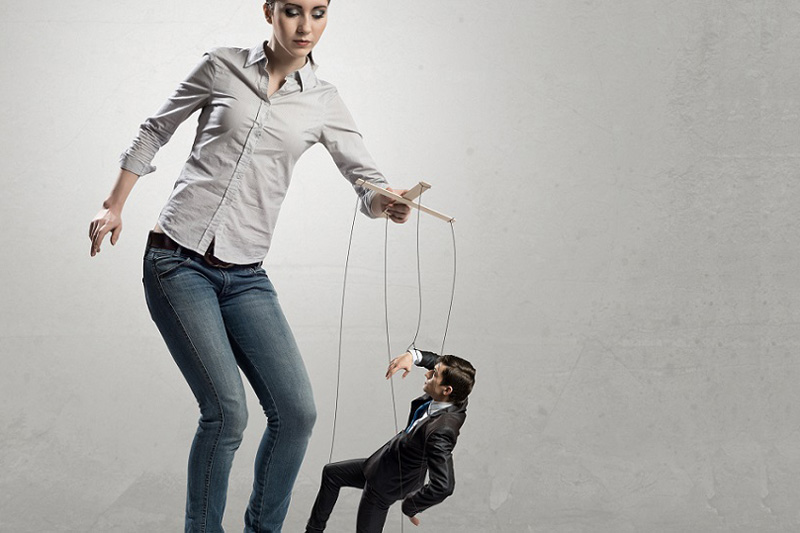 Savoir faire face à une femme manipulatrice