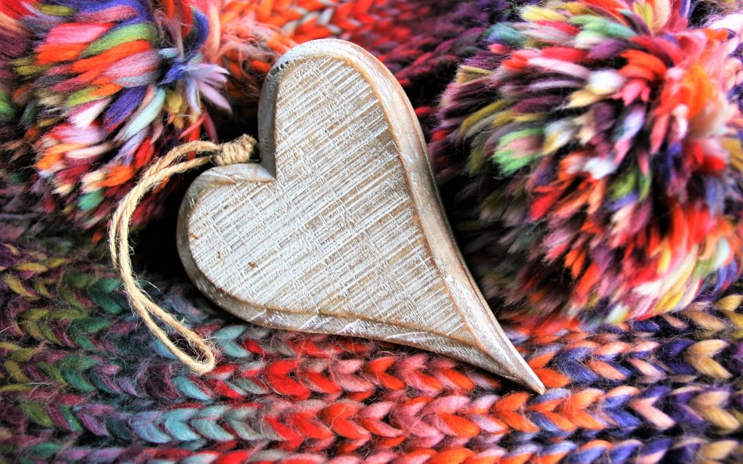 Quelles sont les étapes pour parvenir à trouver l’amour grâce aux pouvoirs de l’attraction